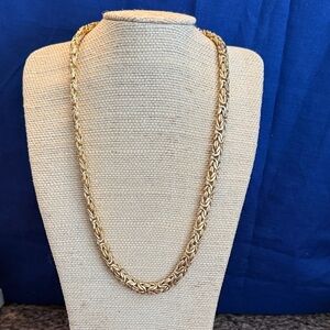 Luxurious Gold-Tone Necklace